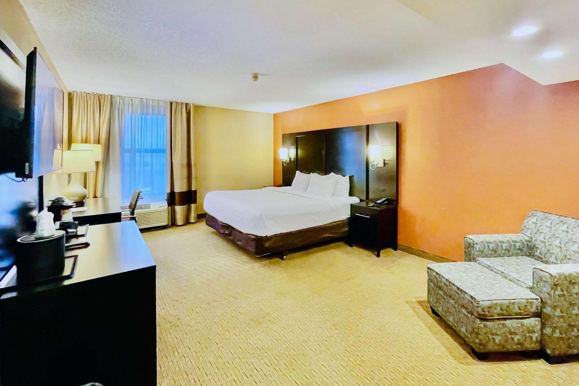 Clarion Inn & Suites Евансвіл Екстер'єр фото